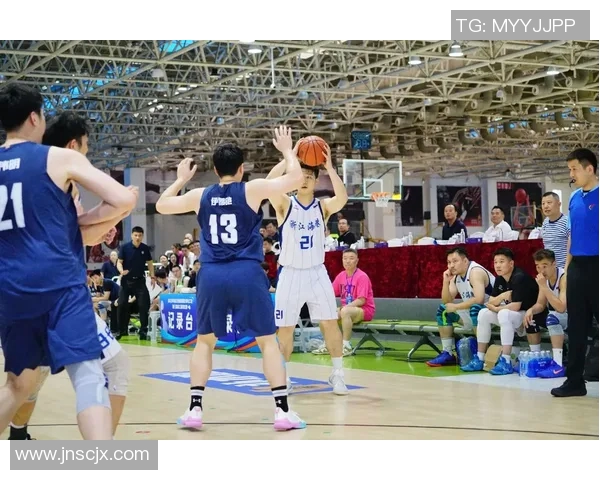 杭州篮球队球员个人能力分析与发展潜力探讨 杭州篮球队球员个人能力分析与发展潜力探讨