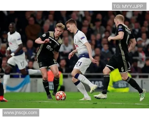 从零基础到顶尖球员全面提升足球耐力的欧冠攻略秘籍