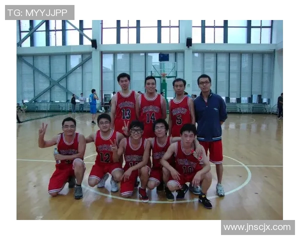 赛后复盘深圳篮球队与成都篮球队的技术分析与战术对比