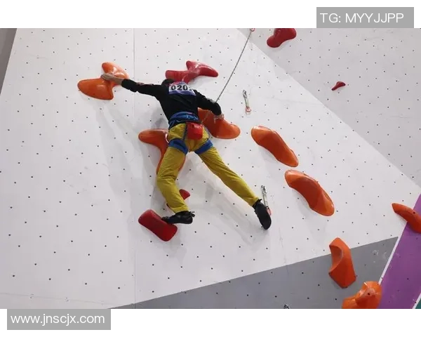 运动员陈伟专访回顾攀岩之路与体育精神的探索与坚持 运动员陈伟专访回顾攀岩之路与体育精神的探索与坚持