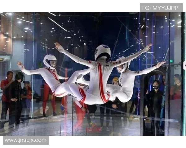 重庆极限运动队引领包夹革新体育潮流助力运动新风尚 重庆极限运动队引领包夹革新体育潮流助力运动新风尚